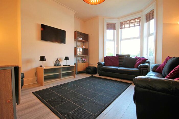 6 Bedroom Terraced House To Rent In Osborne Road, Jesmond, NE2