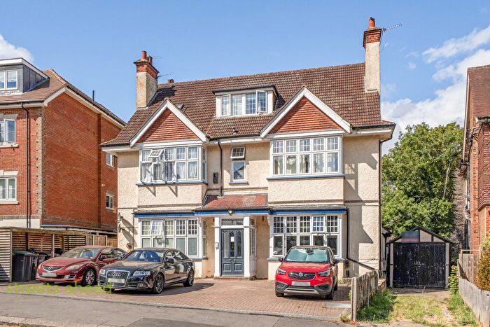 1 Bedroom Flat For Sale In Normanton Road, South Croydon, CR2