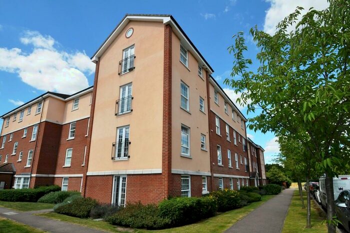 2 Bedroom Apartment To Rent In Merrifield Court, Welwyn Garden City., AL7