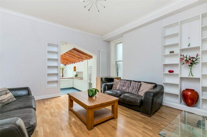 2 Bedroom Flat To Rent In Friars Place Lane, London W3