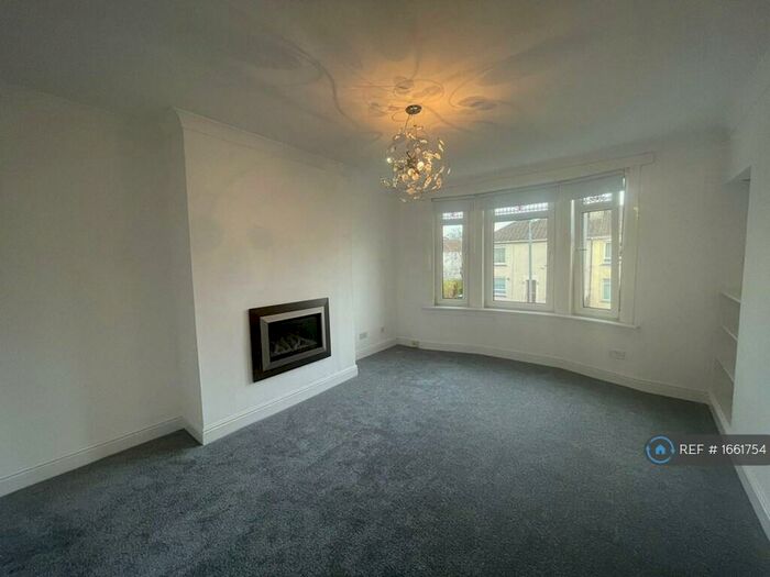 2 Bedroom Flat To Rent In Knightswood, Glasgow, G13