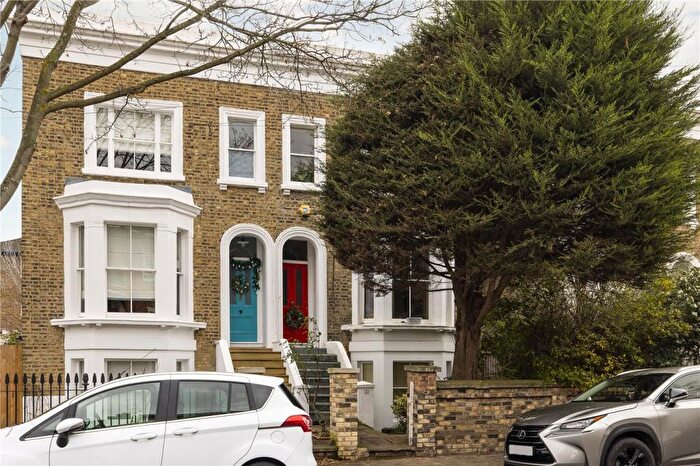 1 Bedroom Flat To Rent In Chaucer Road, London, SE24