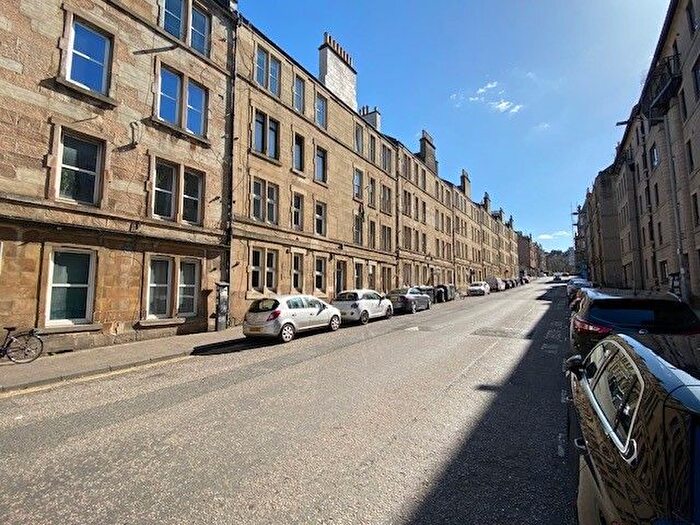 1 Bedroom Flat To Rent In Yeaman Place, Fountainbridge, Edinburgh, EH11
