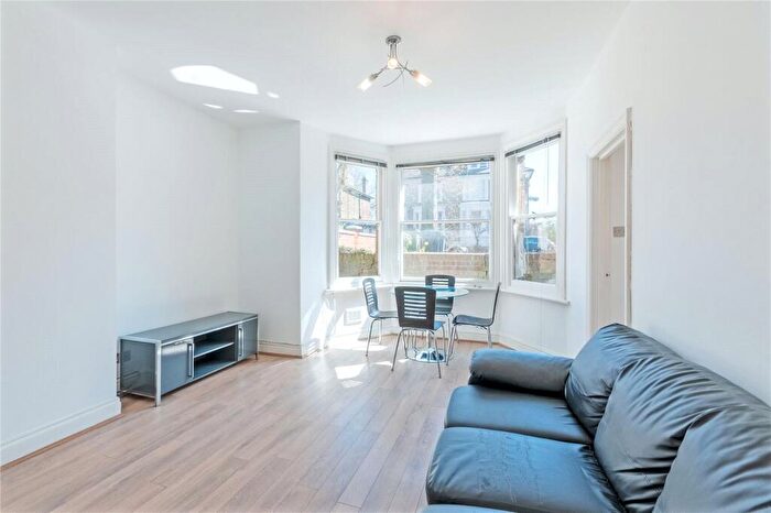 1 Bedroom Flat To Rent In Cavendish Road, Brondesbury, NW6