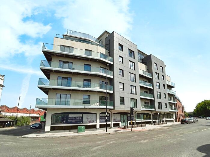 1 Bedroom Apartment For Sale In Canute Road, Southampton, SO14