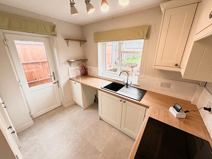 2 Bedroom Bungalow To Rent In Waverley Road, Rugby, CV21