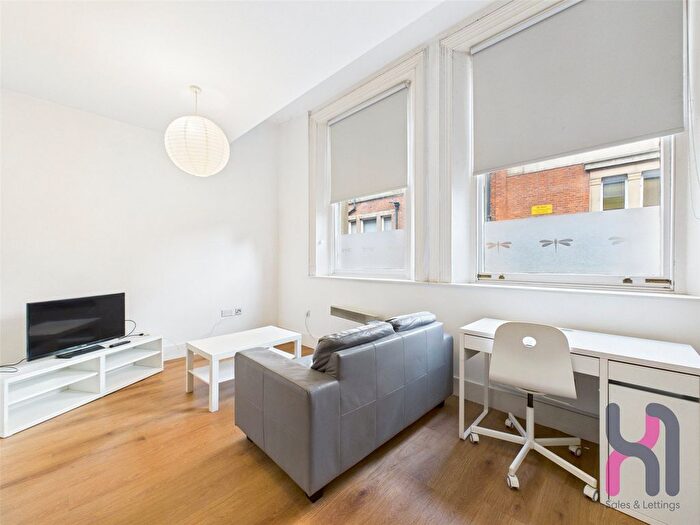 Studio To Rent In Town Hall, Bexley Square, Salford, Manchester, M3