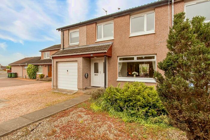 4 Bedroom Semi-Detached House For Sale In Meadowview Drive, Inchture, Perth, PH14