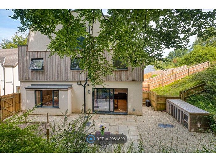 4 Bedroom End Terrace House To Rent In Old Garden, Bruton, BA10