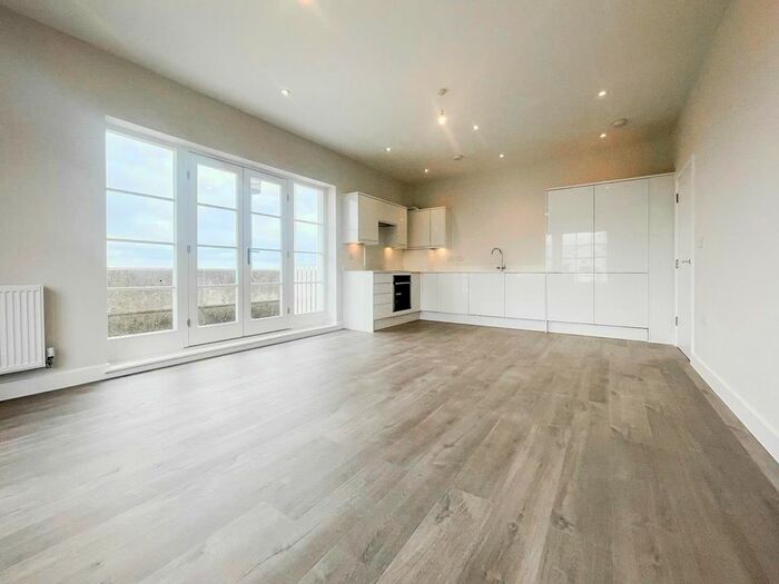 2 Bedroom Flat To Rent In The Sands, Dymchurch, Romney Marsh, TN29