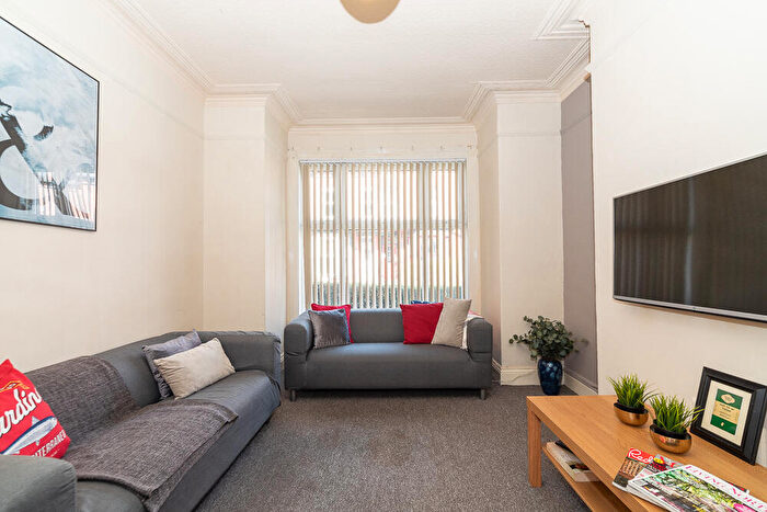 5 Bedroom Terraced House To Rent In Hessle Mount, Hyde Park, Leeds, LS6