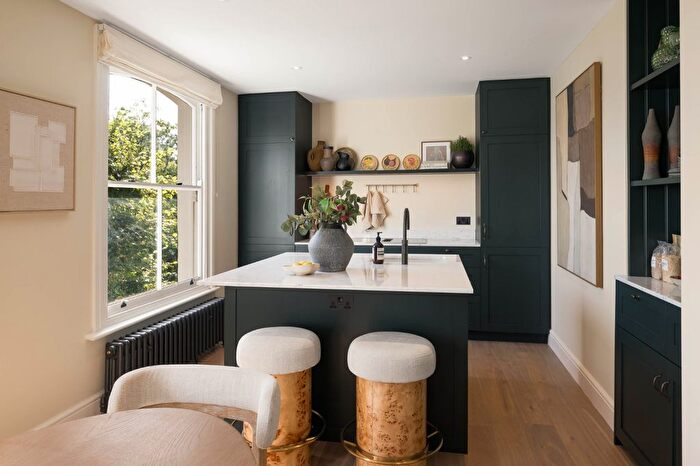 3 Bedroom Flat For Sale In Cambridge Gardens, North Kensington, W10