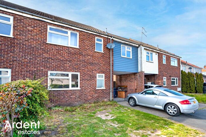 3 Bedroom Terraced House For Sale In Hunt Avenue, Heybridge, CM9