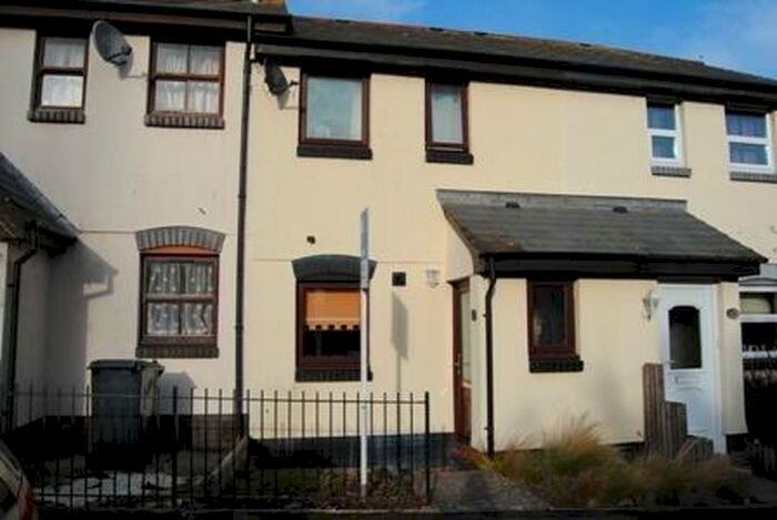 2 Bedroom House To Rent In Alphington, EX2