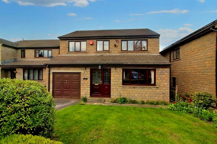 4 Bedroom Detached House For Sale In Vinery Close, Clayton West, Huddersfield, HD8