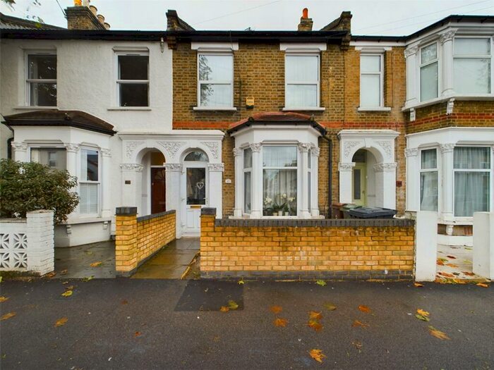 4 Bedroom Terraced House To Rent In Boundary Road, Walthamstow, London, E17