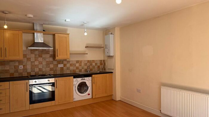 2 Bedroom Property To Rent In Lemans Drive, Dewsbury, WF13