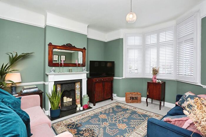 2 Bedroom End Of Terrace House For Sale In Villiers Road, Beckenham, BR3