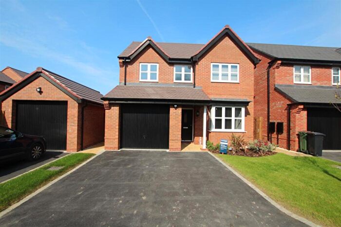 4 Bedroom House To Rent In Gardiner View, Oadby, Leicester, LE2