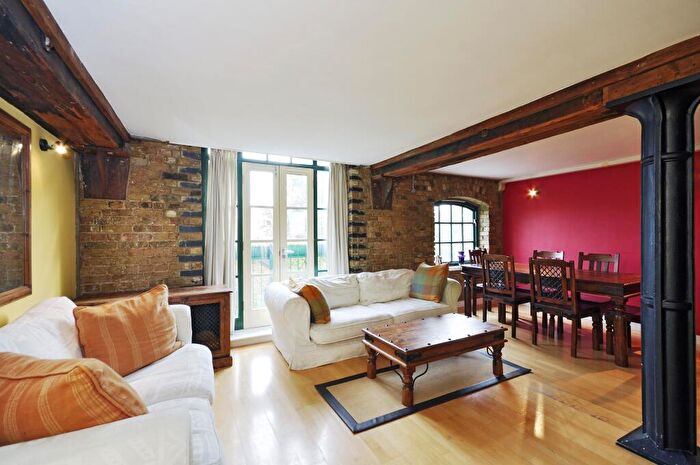 2 Bedroom Duplex To Rent In Deal Street London, E1