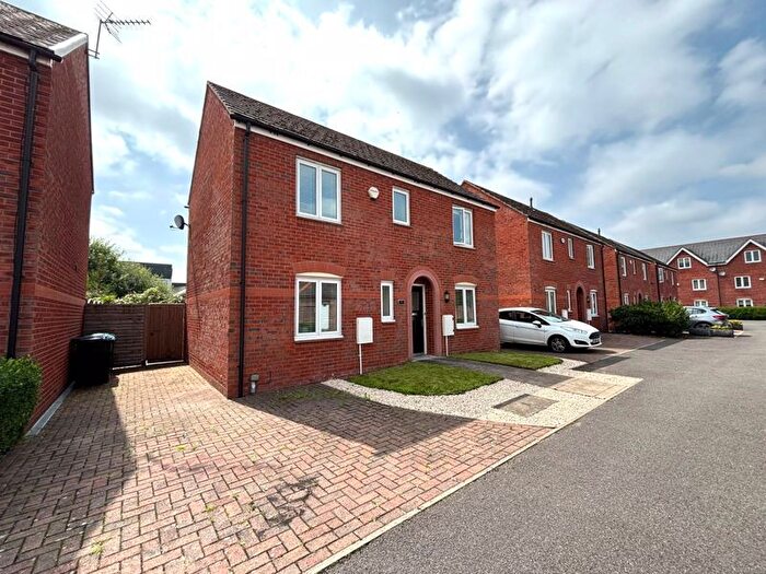 3 Bedroom Detached House For Sale In Vetchwood Gardens, Altrincham, WA14