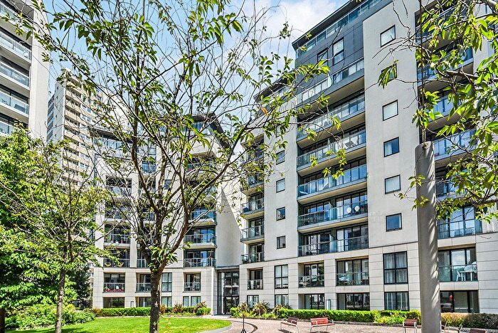 2 Bedroom Flat To Rent In Pump House Crescent, Brentford, TW8