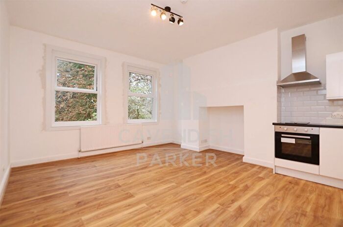 Studio To Rent In Parsifal Road, West Hampstead, London, NW6