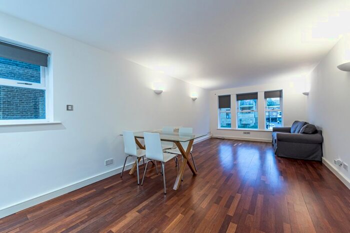 2 Bedroom Flat To Rent In Barrington Court, Jeffreys Road, Clapham, London, SW4