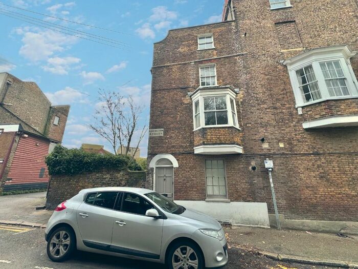 2 Bedroom Town House To Rent In Addington Street, Margate, CT9