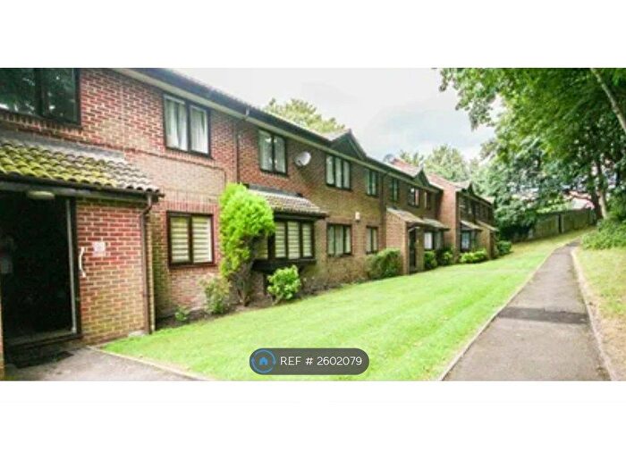 2 Bedroom Flat To Rent In Burns Place, Southampton, SO16