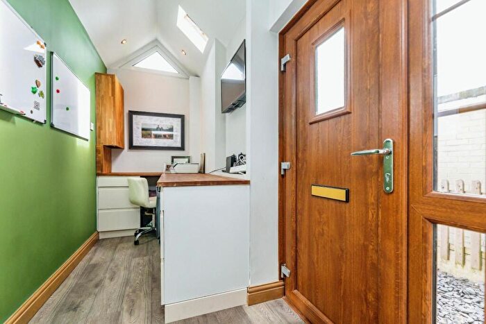 2 Bedroom Cottage For Sale In The Square, Harley, Rotherham, S62