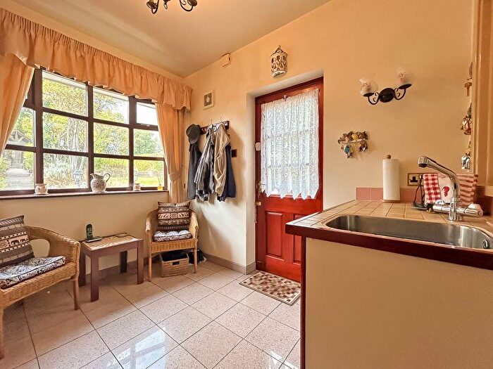 3 Bedroom Detached Bungalow For Sale In Bustleholme Avenue, West Bromwich, B71