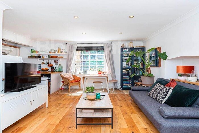 1 Bedroom Flat To Rent In Christchurch Road, Crouch End, N8