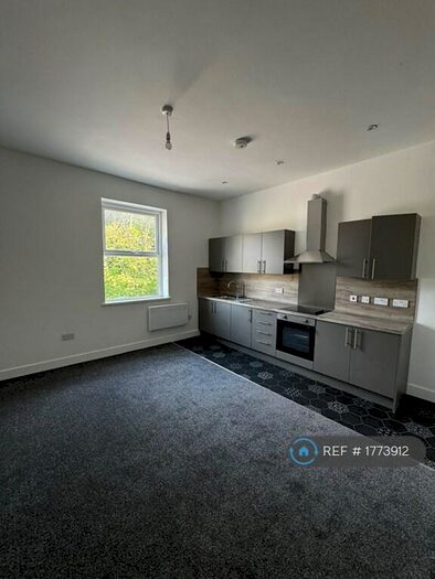 2 Bedroom Flat To Rent In Ogden Lane, Brighouse, HD6
