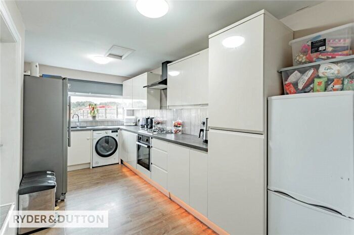 3 Bedroom Terraced House For Sale In Stoneleigh Street, Derker, Oldham, OL1