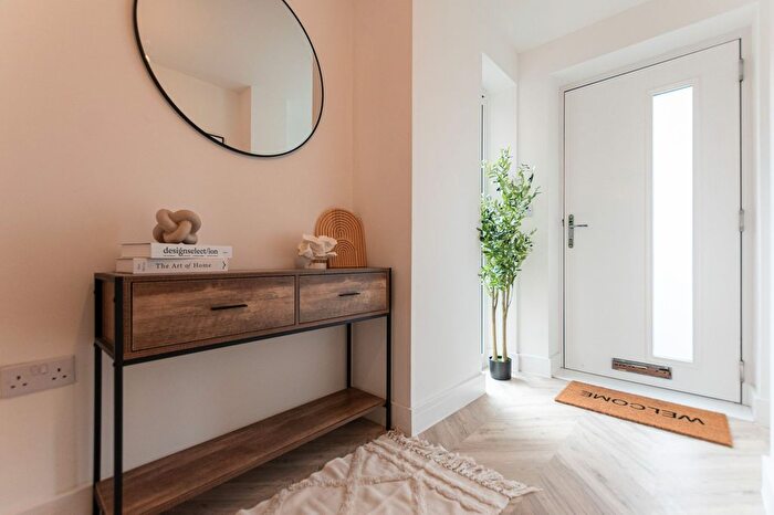 3 Bedroom Semi-Detached House For Sale In Siren Close, Birchwood, WA3 - Photo 8