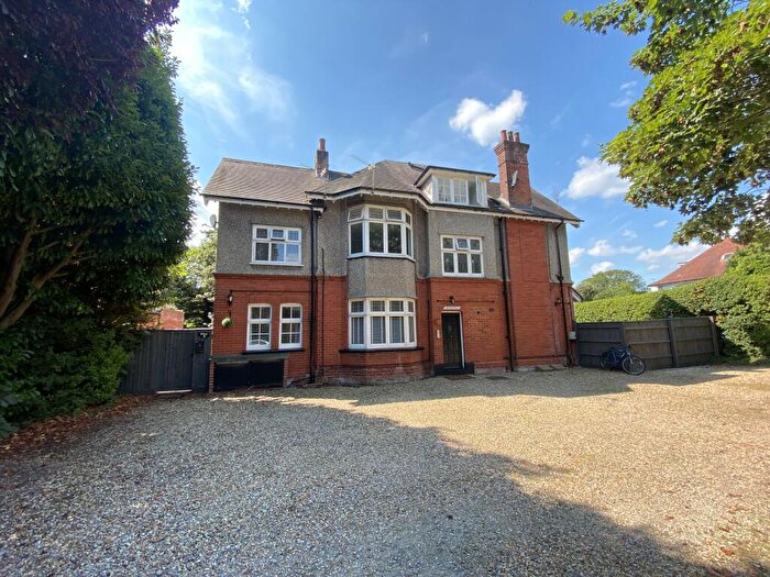 1 Bedroom Flat To Rent In Milton Road, Bournemouth, Dorset, BH8