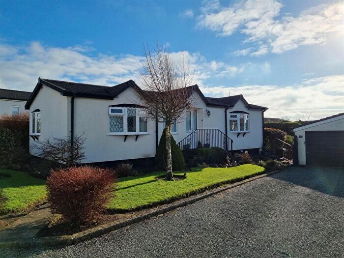 2 Bedroom Park Home For Sale In Congdons Shop, Launceston, PL15