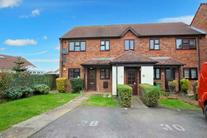 1 Bedroom Maisonette To Rent In Old Burrs, Aylesbury, HP21