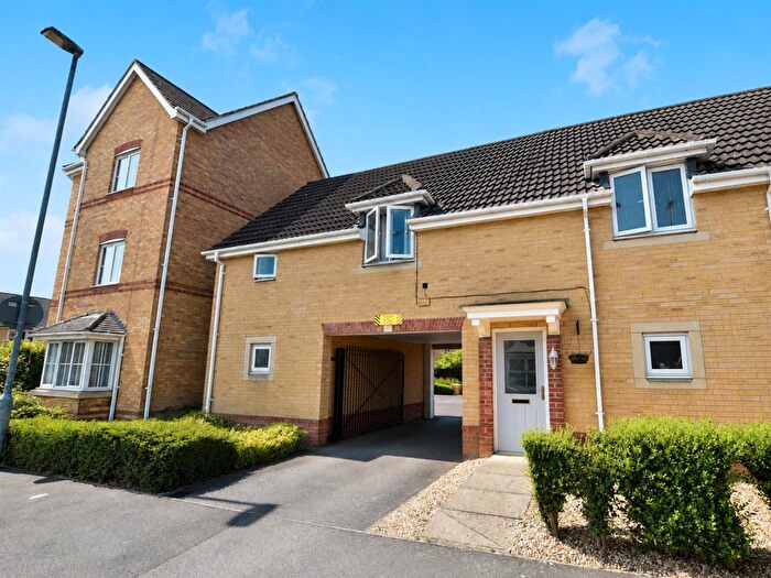 2 Bedroom Coach House For Sale In Goodman Drive, Leighton Buzzard, LU7