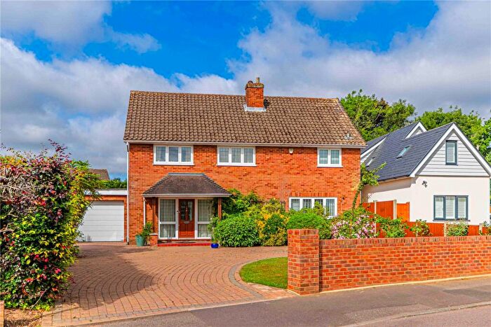 4 Bedroom Detached House For Sale In St. Michaels Avenue, Leverstock Green, Hemel Hempstead, Hertfordshire, HP3