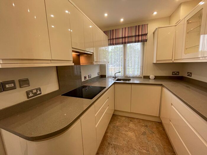 2 Bedroom Maisonette To Rent In Grove House, Swansea, Swansea, SA3