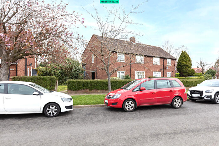 2 Bedroom Maisonette For Sale In Flint Way, St. Albans, AL3