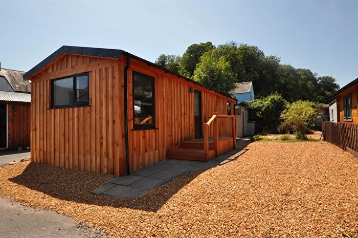 1 Bedroom Mobile/park Home For Sale In Grist Square, Laugharne, Carmarthen, SA33