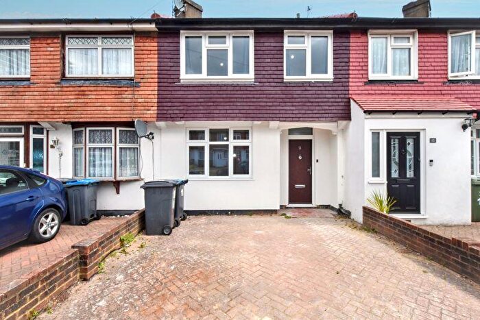 4 Bedroom Terraced House To Rent In Sunray Avenue, Surbiton, KT5
