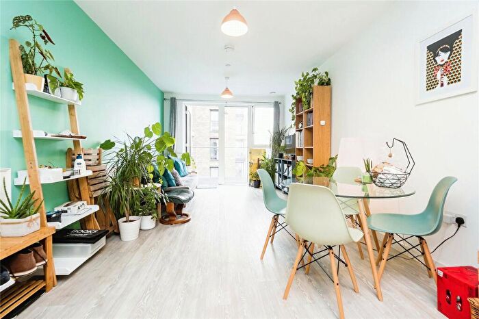 1 Bedroom Flat For Sale In Shipbuilding Way, Upton Park, London, E13