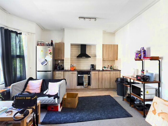1 Bedroom Apartment To Rent In Shaftesbury Road, Brighton, BN1