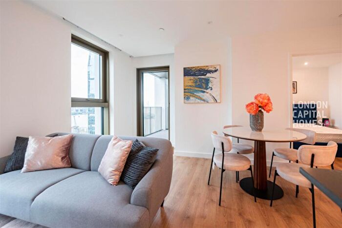 1 Bedroom Apartment To Rent In One Thames Quay, Marsh Wall, London, E14