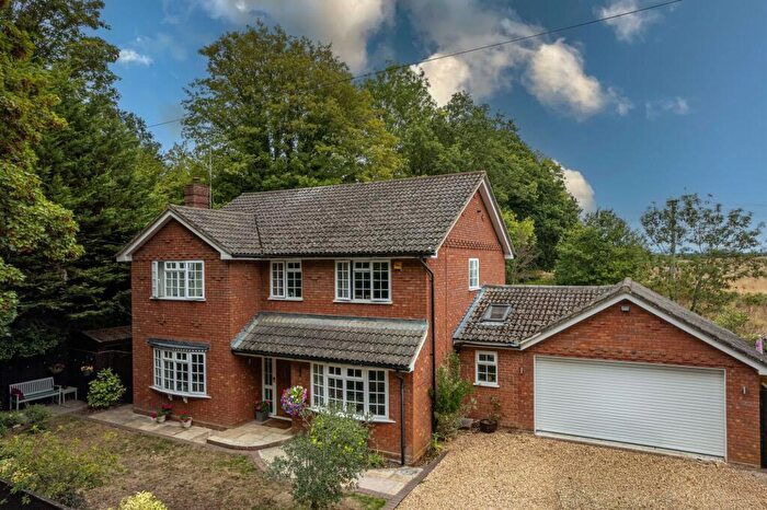 4 Bedroom Detached House For Sale In Station Road, Winchfield, RG27