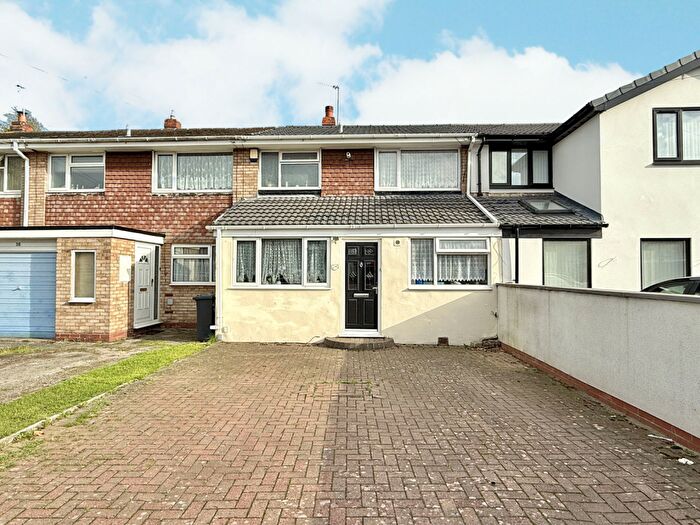 3 Bedroom Terraced House For Sale In Redstone Farm Road, Hall Green, B28